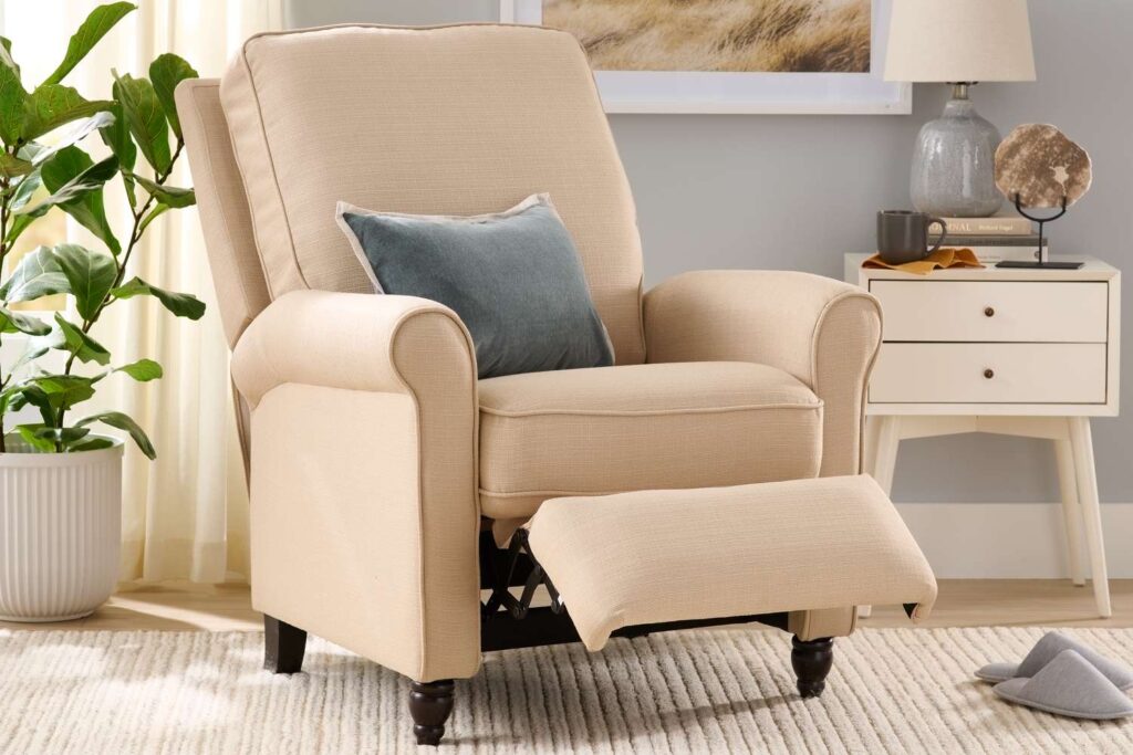 Recliner sofas